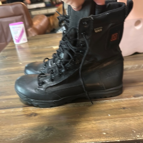 5.11 Tactical Black Men's Boots - Picture 2 of 4
